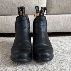 Blundstone Women's Black Leather Heeled  Boots